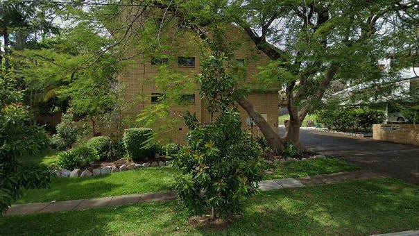 St. Lucia 4067 - Brisbane VIP Hosting - Own Private Bathroom and Healthy Meals daily